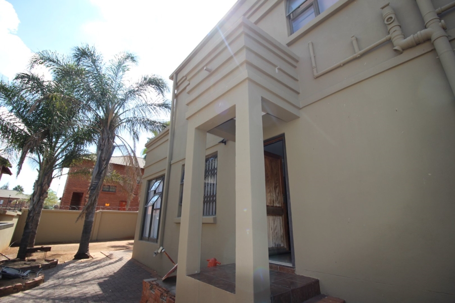 4 Bedroom Property for Sale in Langenhovenpark Free State